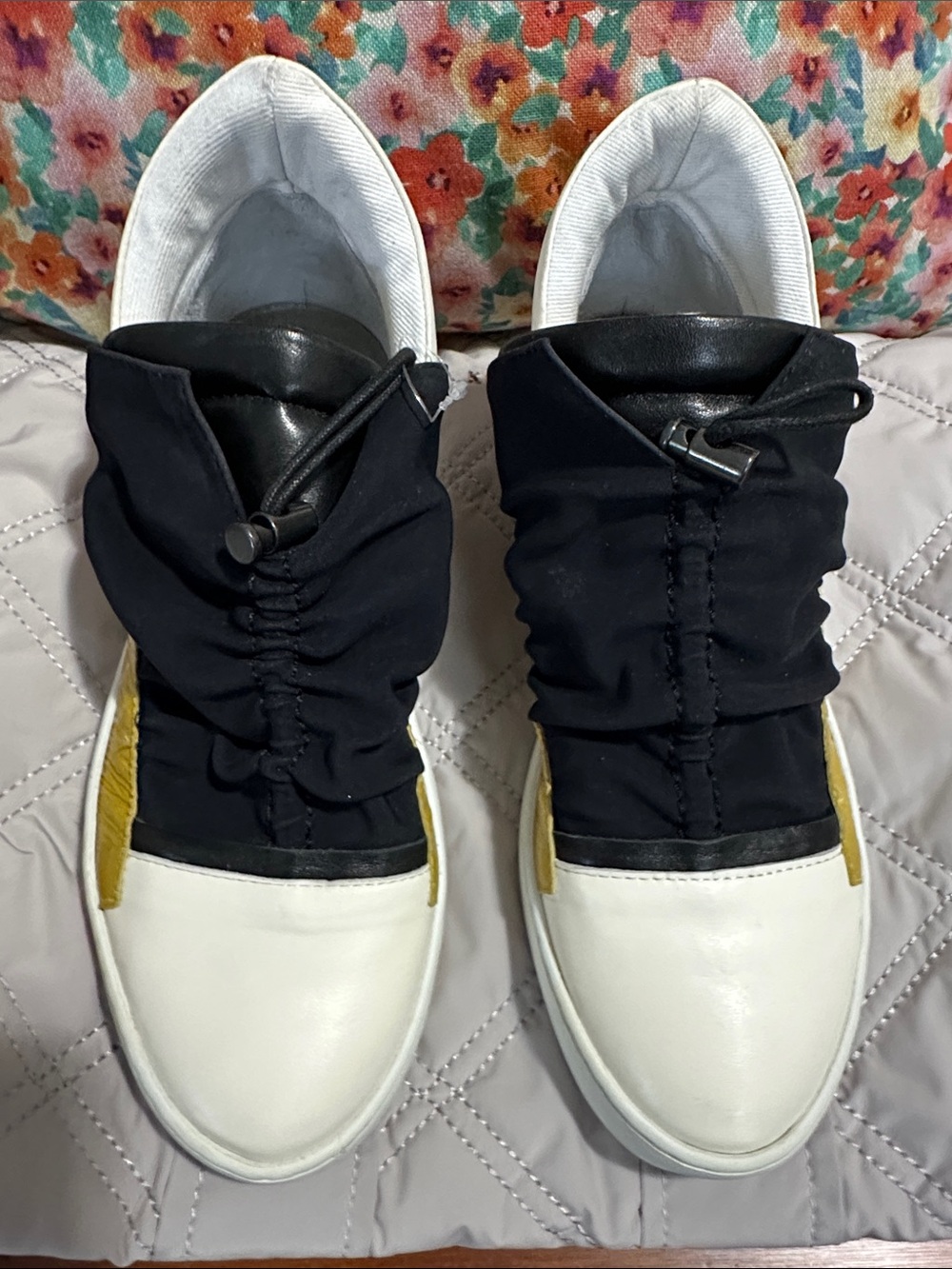 ICIS LUXURY WOMANS SNEAKERS 37 NEVER WORN NO BOX